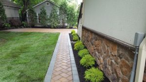 a beautiful walkway and aptio in Cresskill NJ
