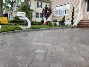 a beautiul paver driveay in Ridgefield NJ 5
